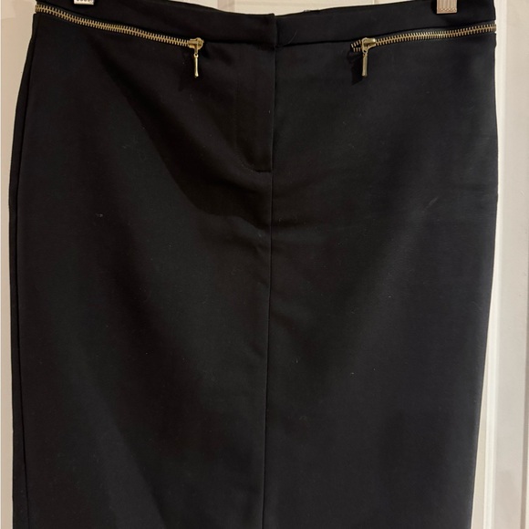 Zara black pencil skirt with good zippers details. - Picture 2 of 5